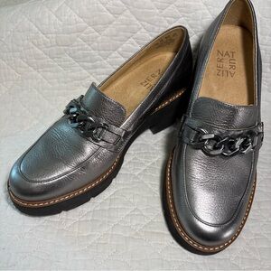 Naturalizer Dustin Silver Women's Loafers Size 7.5 See Heel